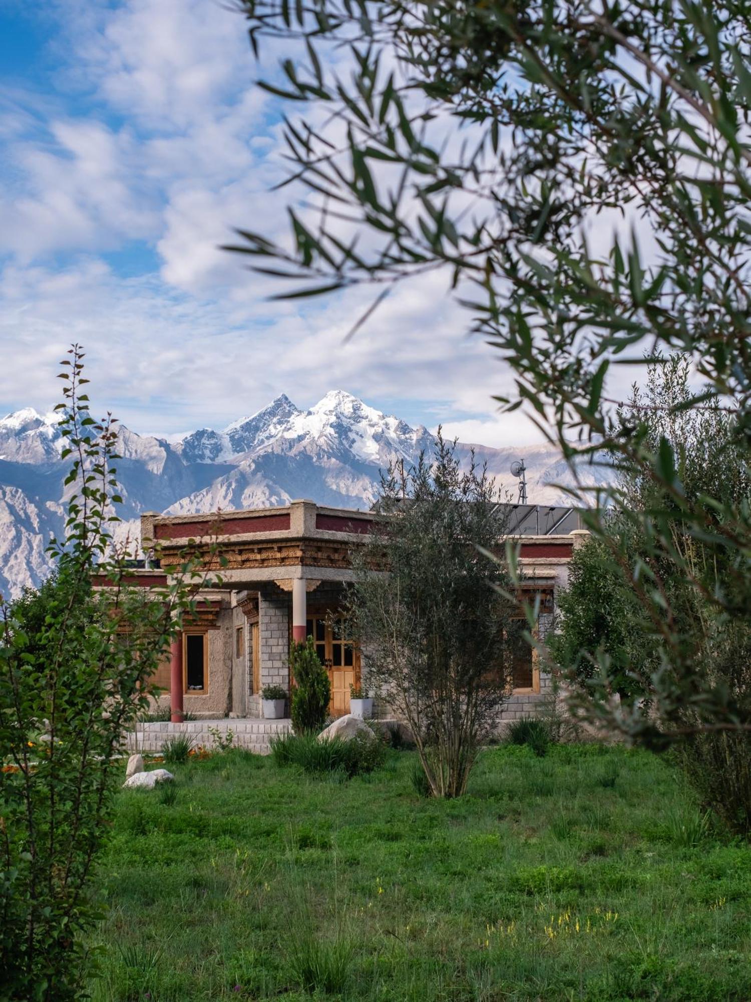 Lchang Nang Retreat-The House Of Trees-Nubra Valley Hotel Sumur Екстериор снимка