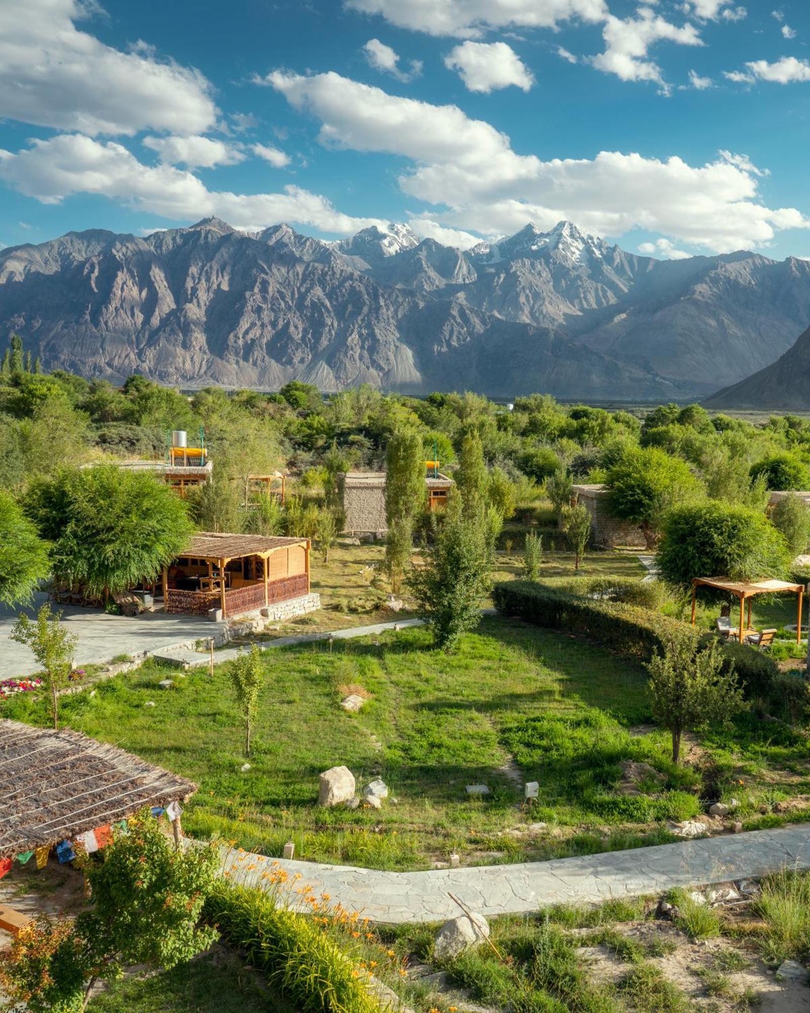 Lchang Nang Retreat-The House Of Trees-Nubra Valley Hotel Sumur Екстериор снимка